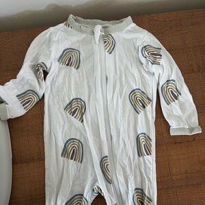 Unisex Rainbow Kyte BABY Sleeper Size 3-6